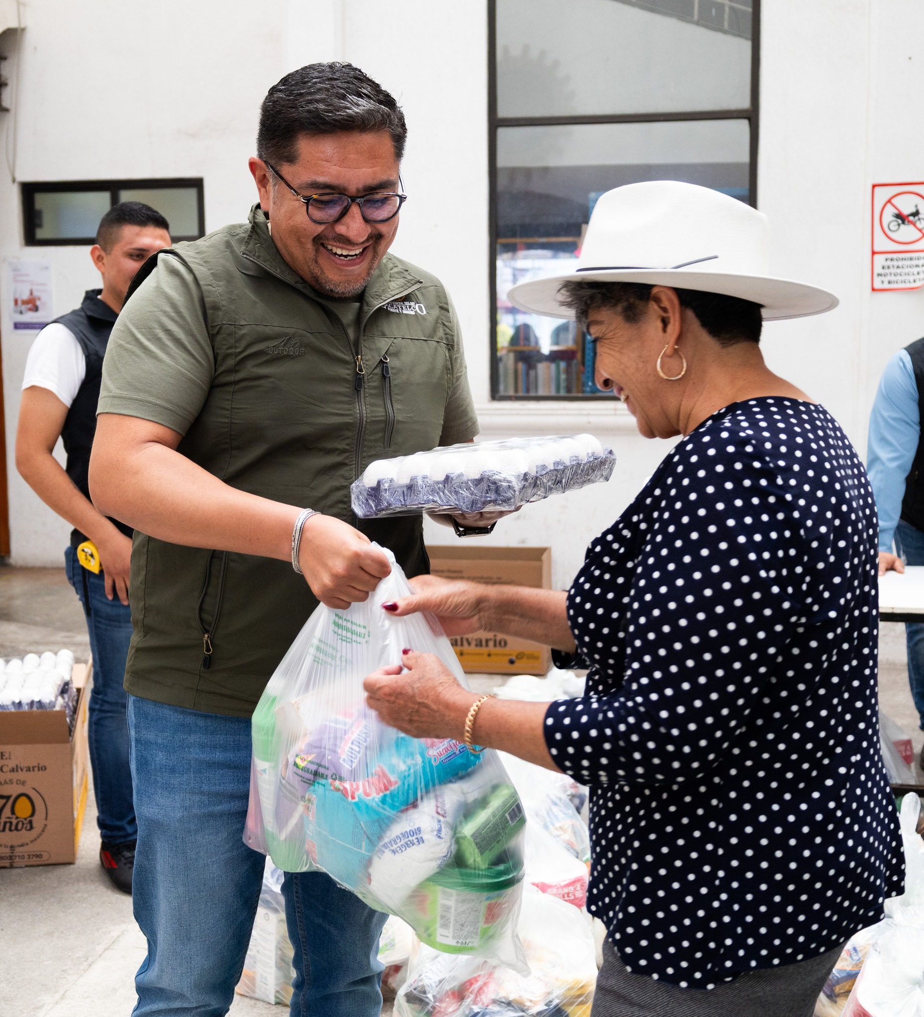 Gobierno Municipal de Zacatelco mantiene abiertos programas sociales en beneficio de las familias