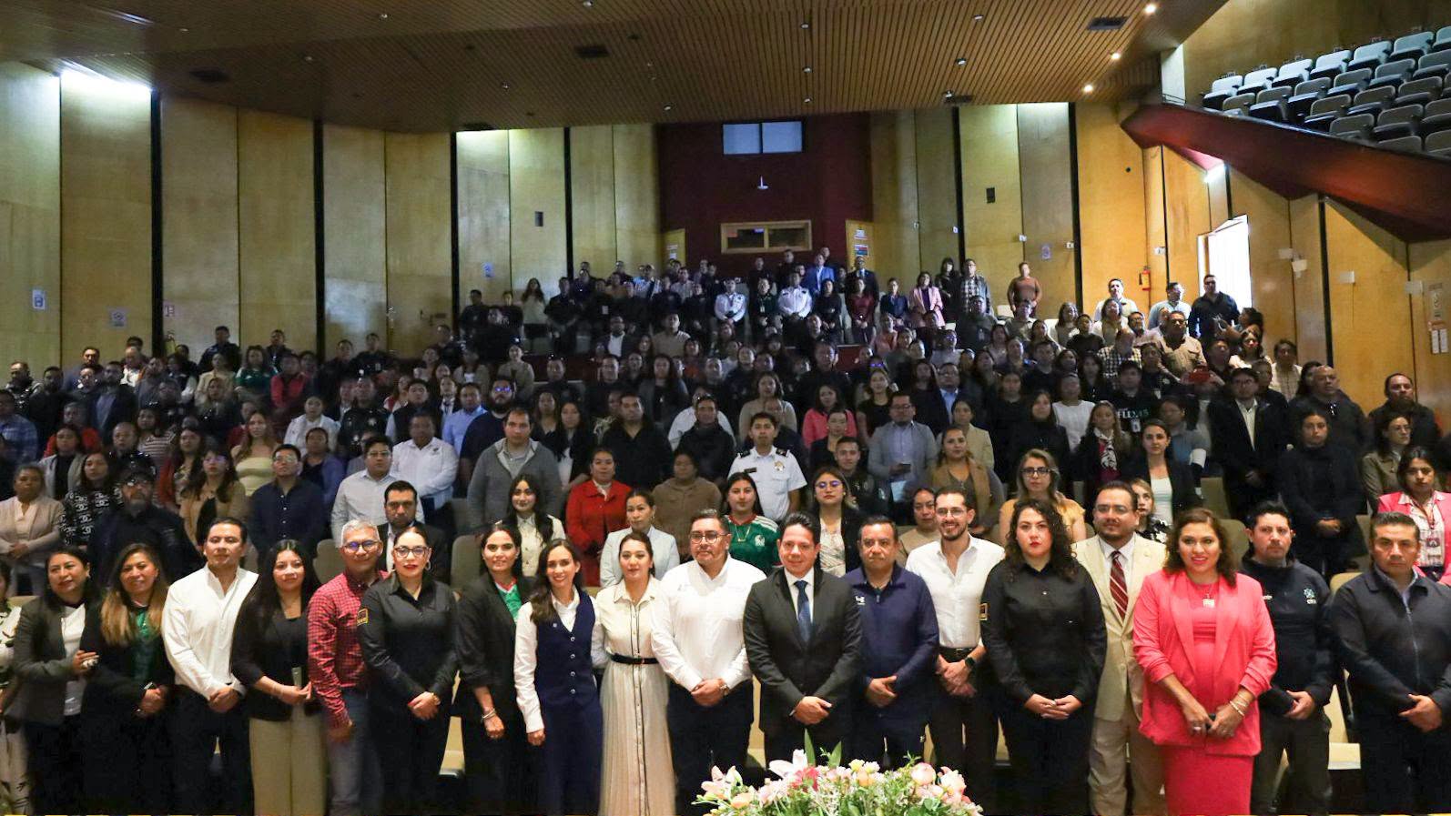 Zacatelco presenta una política pública que fortalece a las familias y comparte sus resultados con municipios de Tlaxcala
