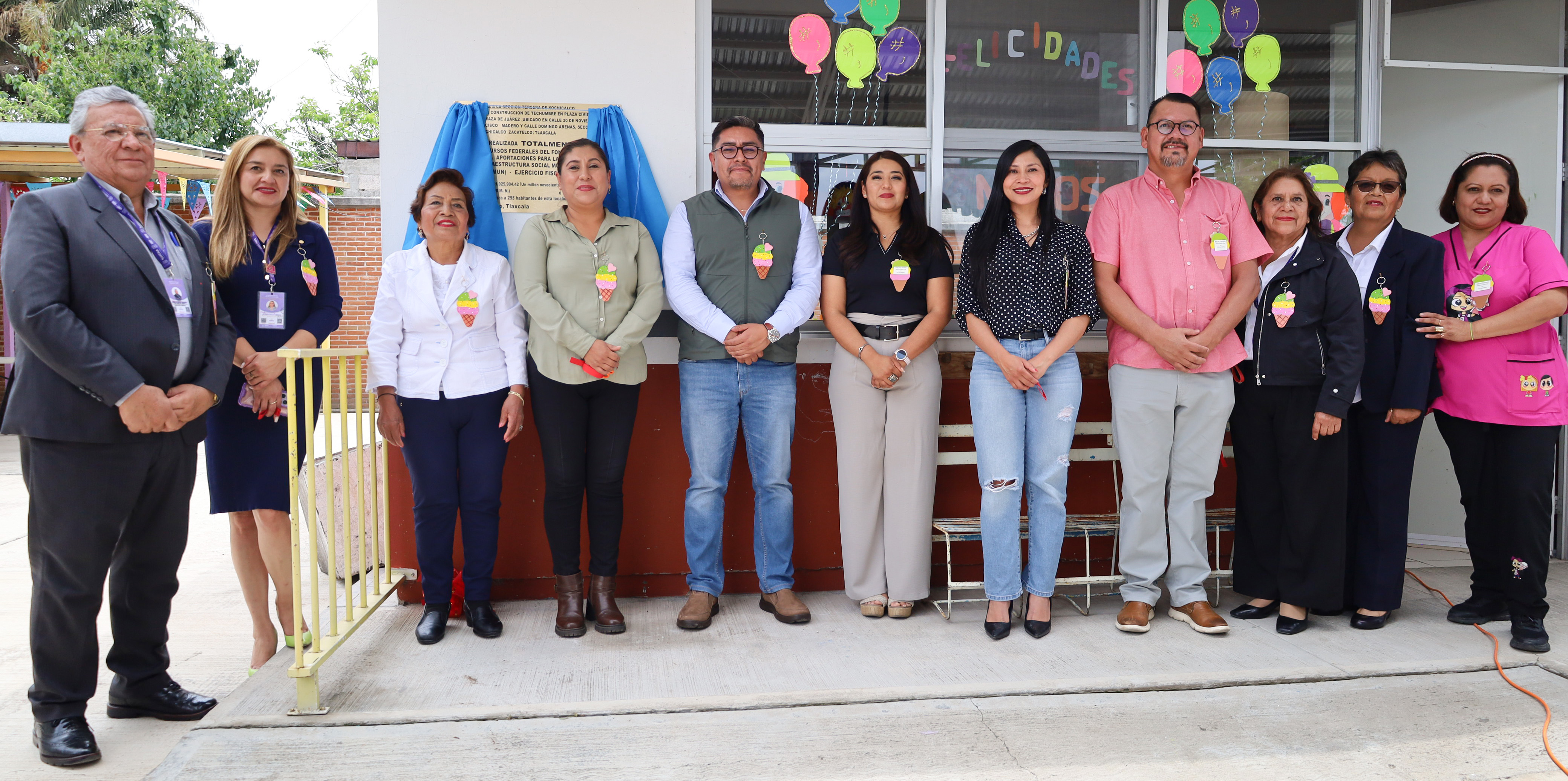 Presidente Miguel Acatzi Luna cumple con la comunidad educativa e inaugura techumbre en Xochicalco